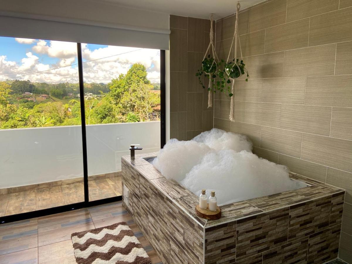 Cabanas Con Jacuzzi Y Chimenea - Casa Floral, Marinilla Exterior photo
